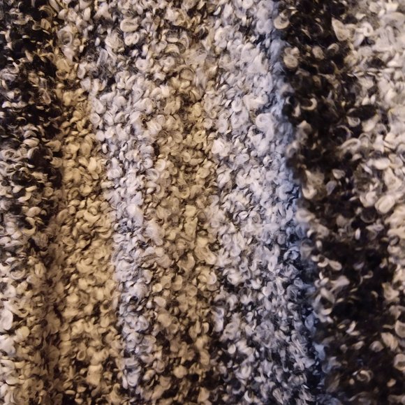 eci New York Black and White Boucle Sweater Size M - Picture 4 of 6